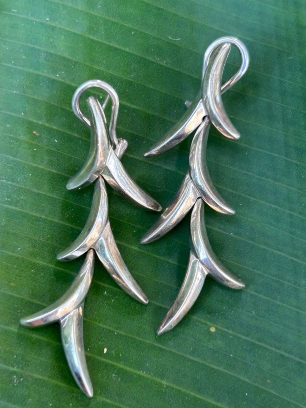 Vintage modernist hammered sterling silver Artisan Abstract dangle earrings